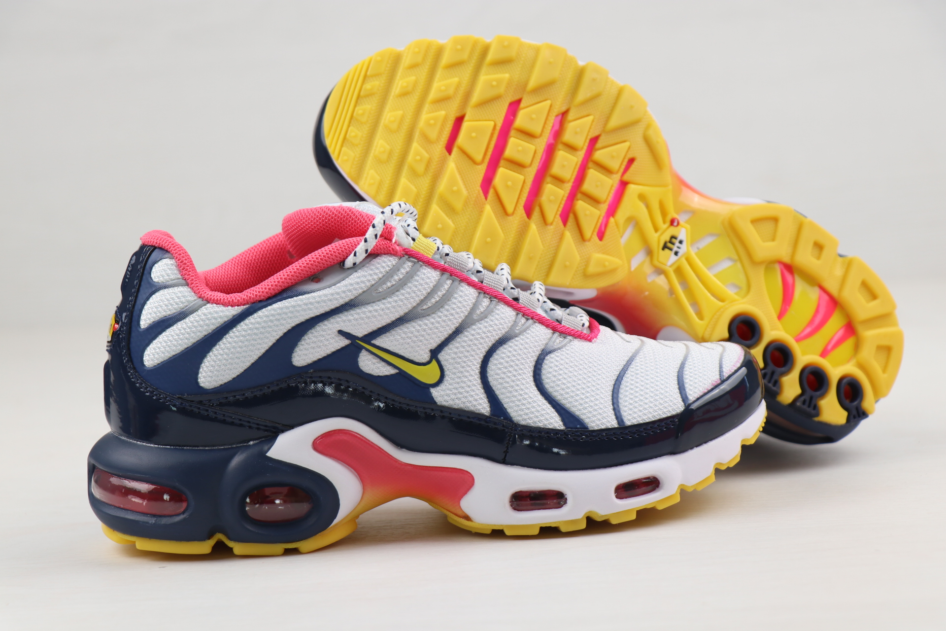 Nike Air Max PLUS White Blue Red Yellow For Women